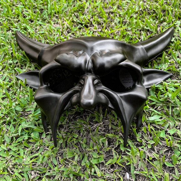 Black Devil Demon Horns Halloween Party Masquerade Full Face Cosplay Mask - Picture 4 of 4